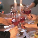 Mẹo nhỏ cho ngày tết khi uống rượu – Giữ sức khỏe chia sẻ niềm vui ngày tết