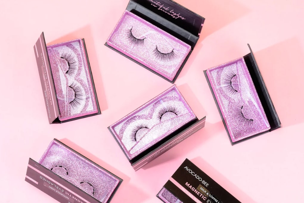 Choosing the Right Custom Lash Box Supplier for Your Business