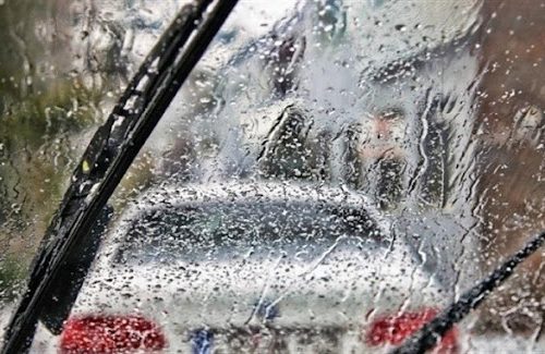 Tìm hiểu về những dấu hiệu nhận biết gạt mưa ô tô bị hỏng