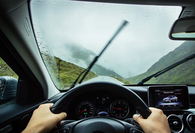 Tìm hiểu về cảm biến gạt mưa ô tô, có nên lắp cảm biến gạt mưa ô tô